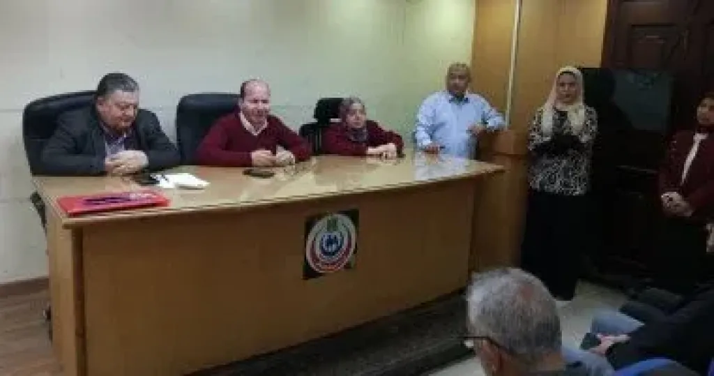وكيل صحة الدقهلية يجتمع بالفرق الوقائية لوضع خطة لتعزيز الأداء