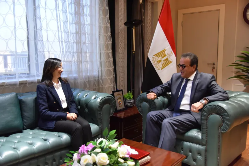 وزير الصحة يتابع مع محافظ البحيرة إنجاز المشروعات الصحية ويبحث التوسع في الخدمات