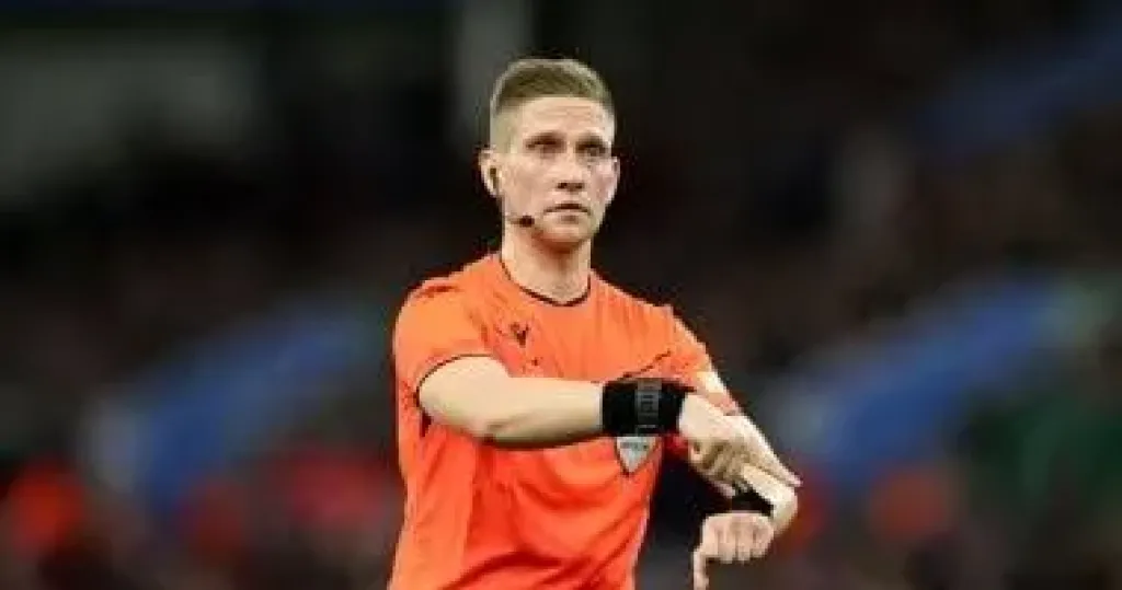 النرويجى إسكوس حكم مباراة مصر والكويت شاهد على تعادل الأهلى والزمالك