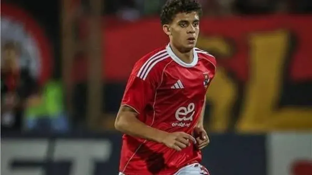 الأهلي لن يغالى لانتقال عبد الكريم إلي برشلونة.. وشرط إعادة البيع هو المكسب