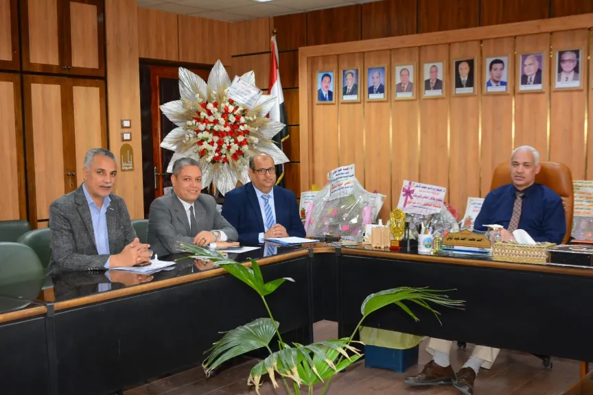 مجلس إدارة مركز رعاية الطلاب ذوي الإعاقة يناقش انطلاق سلسلة ندوات برنامج ”مودة بجامعة