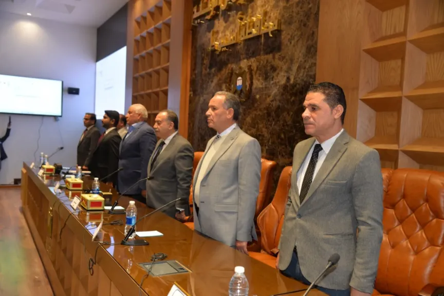 بحضور محافظ الوادي الجديد ووفد السفارة الهندية محافظ أسيوط يكرم 30