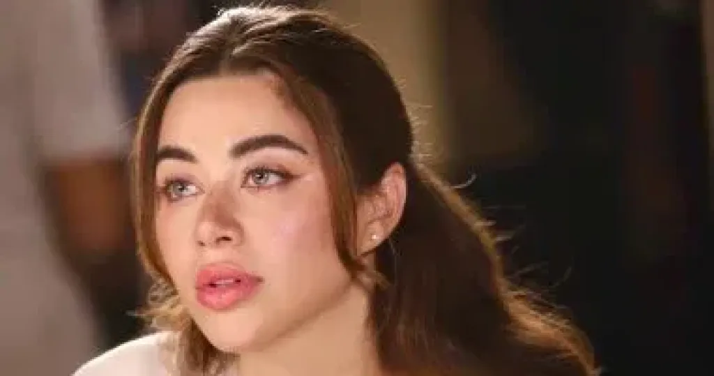 يارا السكرى فى أحدث صور لها بشخصية ”روح” من كواليس مسلسل على كلاى