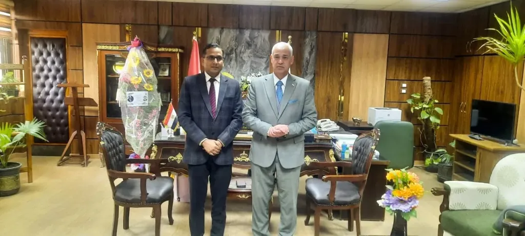 نائب رئيس جامعة أسيوط يبحث مع المستشار الثقافي الهندي دعم الطلاب الهنود