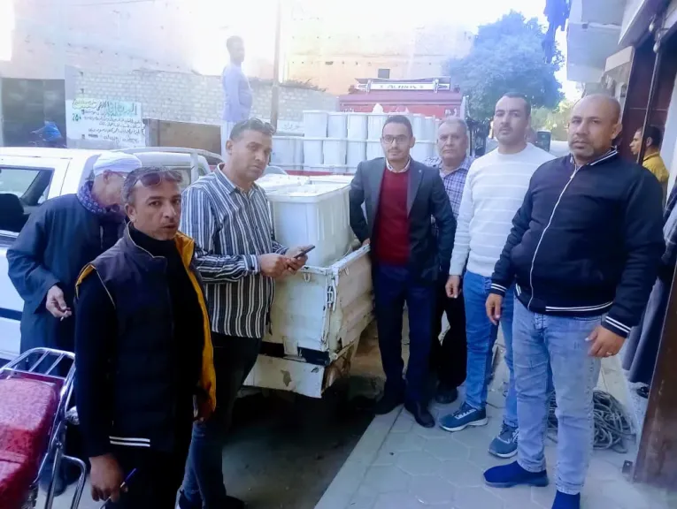 محافظ أسيوط: ضبط نصف طن عسل مجهول المصدر ومواد تموينية قبل بيعها