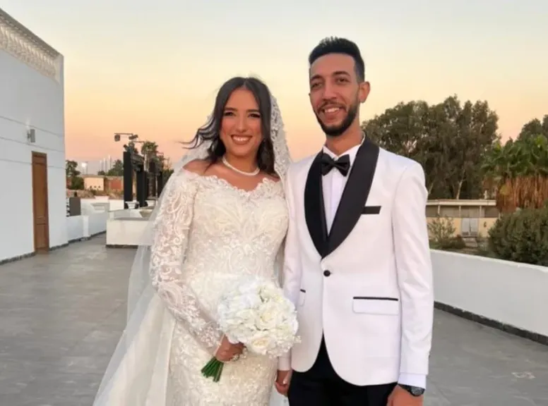 الكاتب الصحفي مصطفى قايد يهنئ العروسين أحمد وسها بزفافهما السعيد