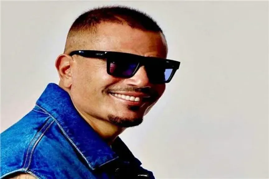 عمرو دياب يتربع على عرش الموسيقى العربية في  2025 كأفضل فنان وألبوم وأغنية