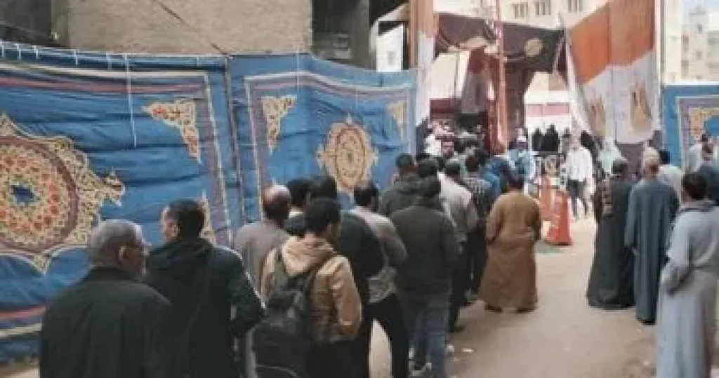 ضبط شخصين بحوزتهم كروت دعائية لتوزيعها على مواطنين للتصويت في قنا