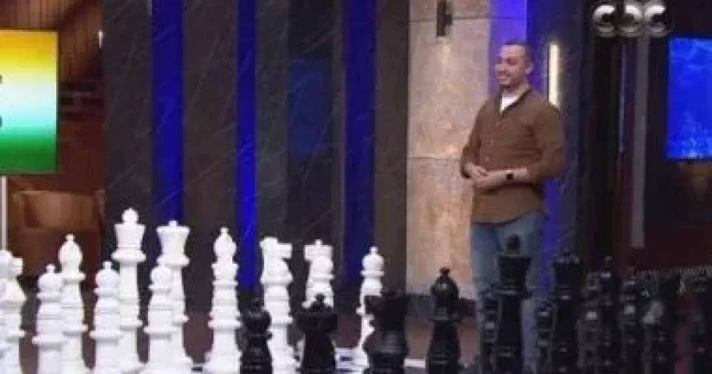 أحمد العدلي يخطف قلوب ”الشاركس” بقصة ”عمر” ويقتنص استثمارًا من محمد منصور ودينا غبور