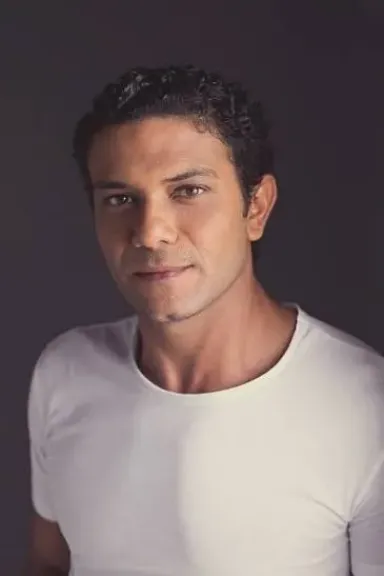 أزمات دينا الشربيني في “اتنين غيرنا” تدفع آسر ياسين للانسحاب