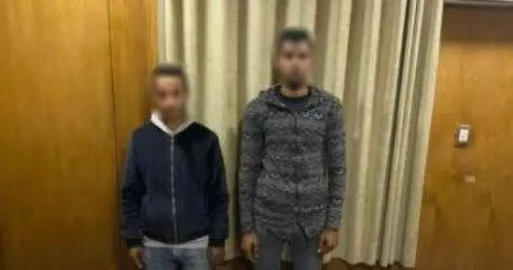 الداخلية تضبط شخصين بحوزتهما كروت انتخابية بمحيط لجان فى طما