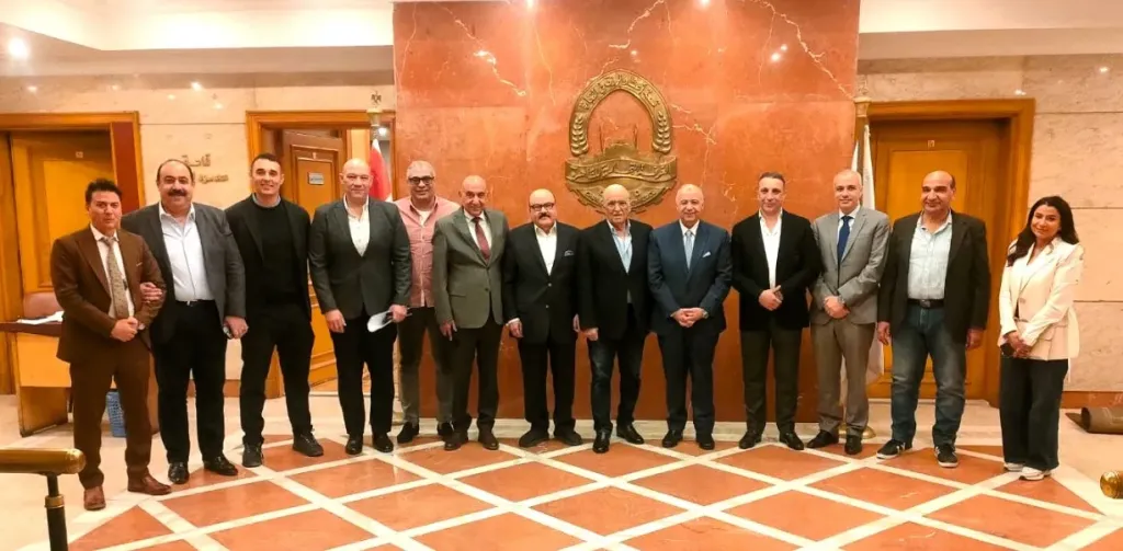 ”لجنة السيارات” ترفع مذكرة رسمية لـ”العشري” بمقترحاتها حول قرار نقل معارض السيارات خارج الكتلة السكنية.. خلال أيام