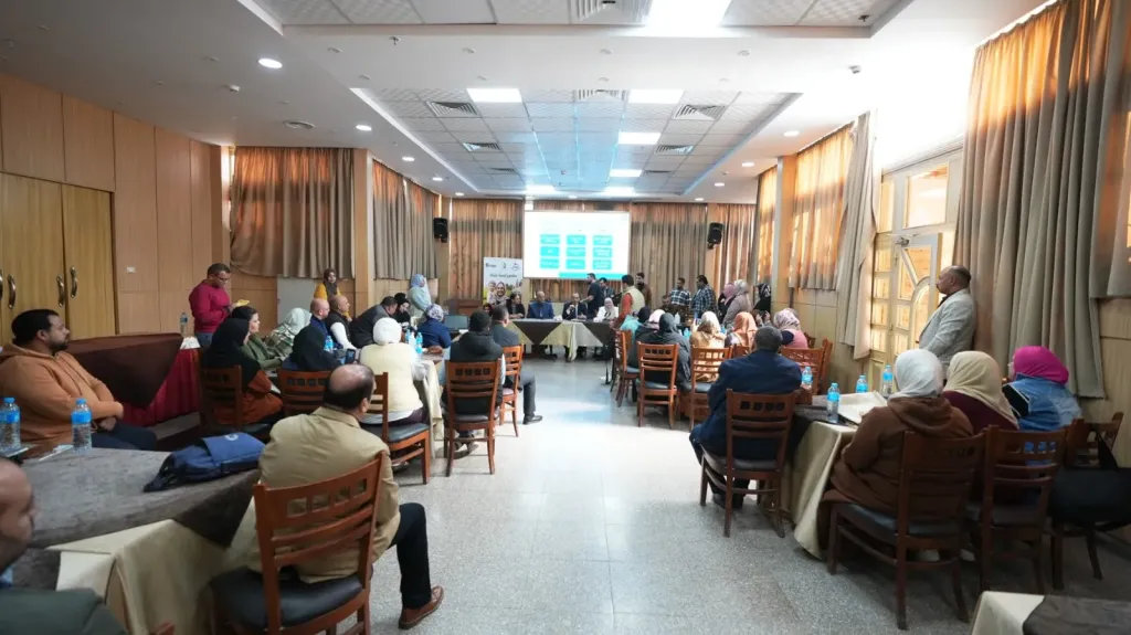 محافظ أسيوط يشهد برنامج تدريب مشروع ”أيدينا بإيدك” لتعزيز