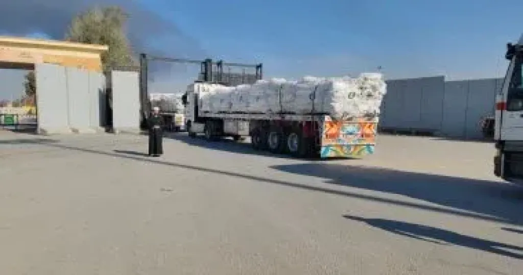 بيت الزكاة والصدقات يعلن دخول الدُّفْعة الثانية من القافلة الإغاثية الثانية عشرة إلى غزة