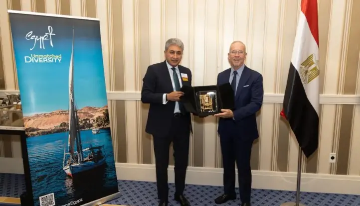 وزير السياحة يبحث مع الرئيس التنفيذي لـ ”USTOA” الأمريكية  تعزيز أوجه التعاون