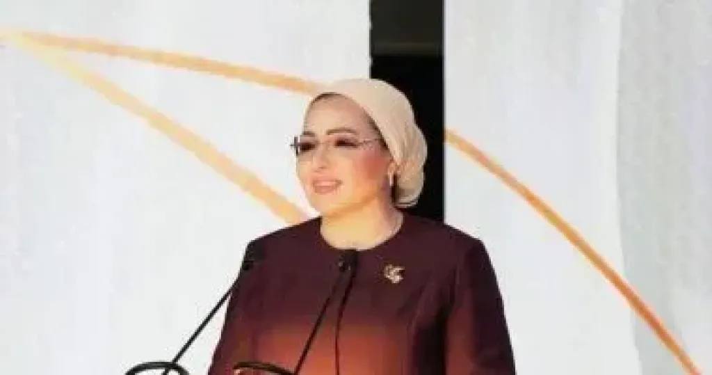 السيدة انتصار السيسى: شعار الهلال الأحمر المصرى اليوم عمل يثمر عطاء يتجدد