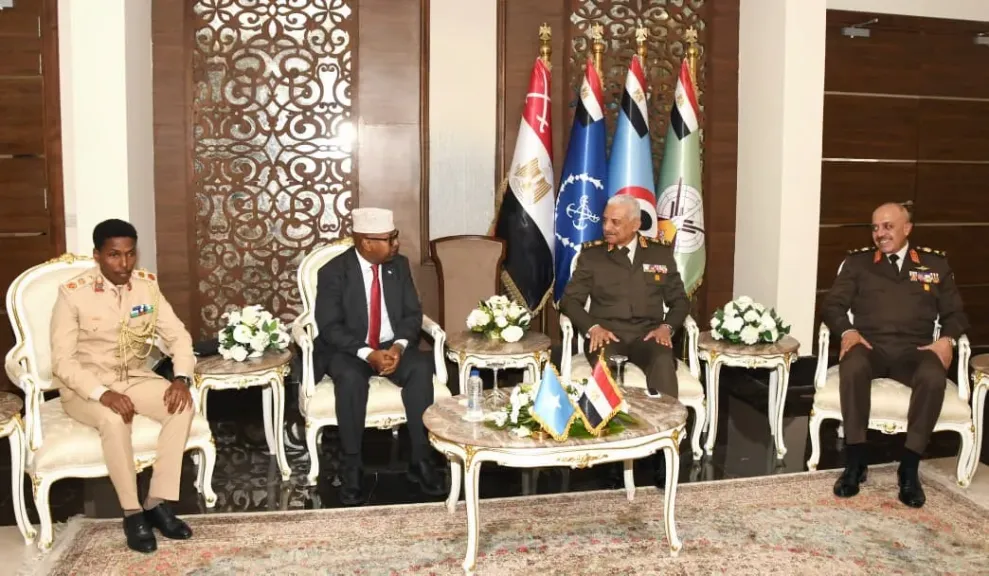 على هامش فعاليات اليوم الختامى ل ” إيديكس - 2025 ” وزير الدفاع ورئيس الأركان يعقدان عدد من اللقاءات الثنائية..صور