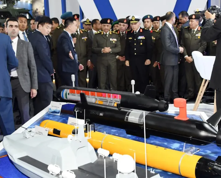 على هامش فعاليات اليوم الختامى ل ” إيديكس - 2025 ” وزير الدفاع ورئيس الأركان يعقدان عدد من اللقاءات الثنائية..صور