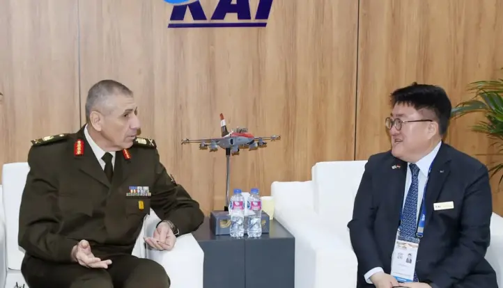 على هامش فعاليات اليومين الثالث والرابع ل”إيديكس - 2025”..لقاءات ثنائية مكثفة لقادة الأفرع الرئيسية وكبار قادة القوات المسلحة