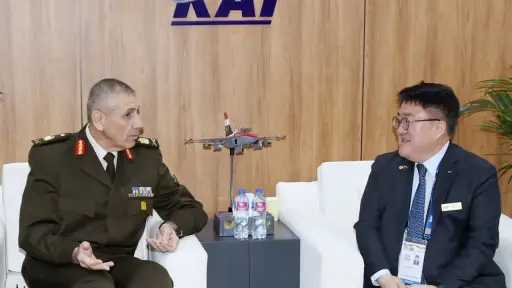 على هامش فعاليات اليومين الثالث والرابع ل”إيديكس - 2025”..لقاءات ثنائية مكثفة لقادة الأفرع الرئيسية وكبار قادة القوات المسلحة