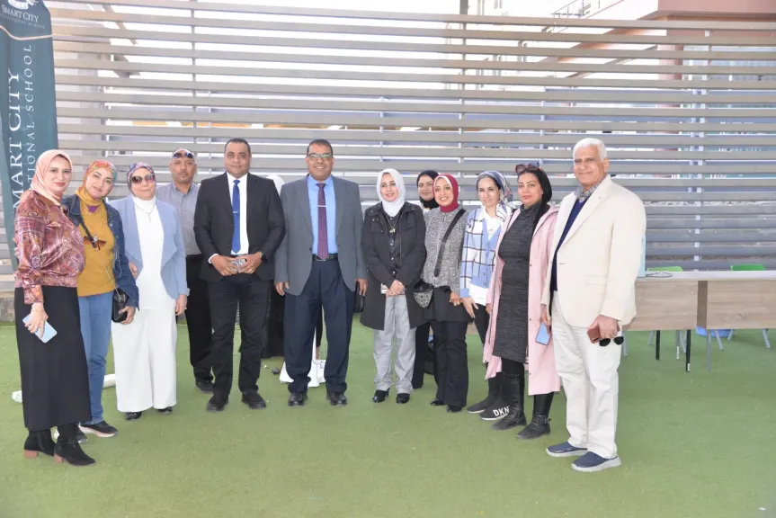 كلية الطب بجامعة أسيوط تنظم يوما تثقيفيا توعويا بمدرسة سمارت الدولية