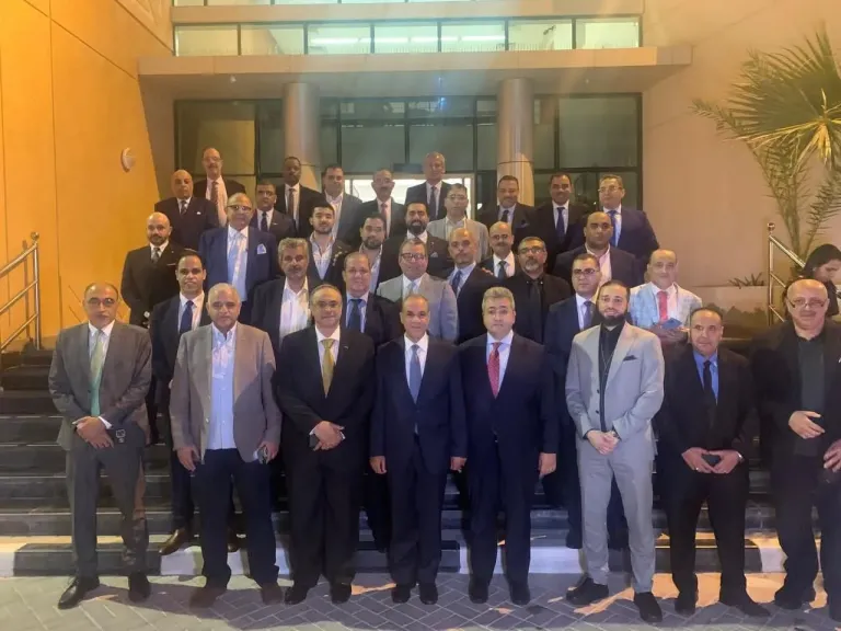 وزير الخارجية يلتقي الجالية المصرية في قطر