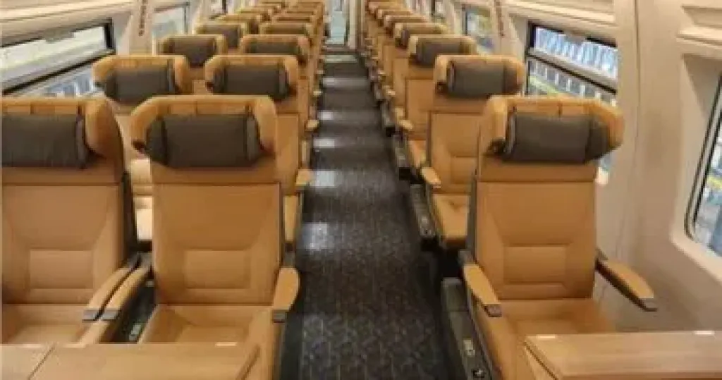 السكة الحديد تقدم خدمات مميزة لخدمة جمهور الركاب على الخطوط الرئيسية للشبكة