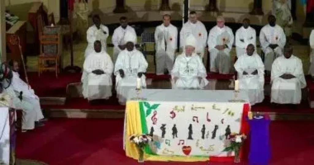 مطران الكنيسة اللاتينية بمصر: كنيسة القلب الأقدس بالسكاكينى رسالة تمتد 100 عام