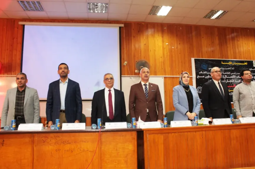 ”علم البيانات والذكاء الاصطناعي” في ورشة عمل مميزة بكلية التجارة – جامعة أسيوط