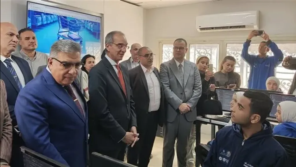 وزير الاتصالات يحفز طلاب WE: انطلقوا في العمل الحر وحققوا الدخل يصل إلى 10 آلاف دولار