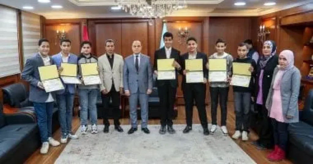 محافظ كفر الشيخ يكرم أوائل مسابقة دوري المكاتب التنفيذية للمرحلة الإعدادية