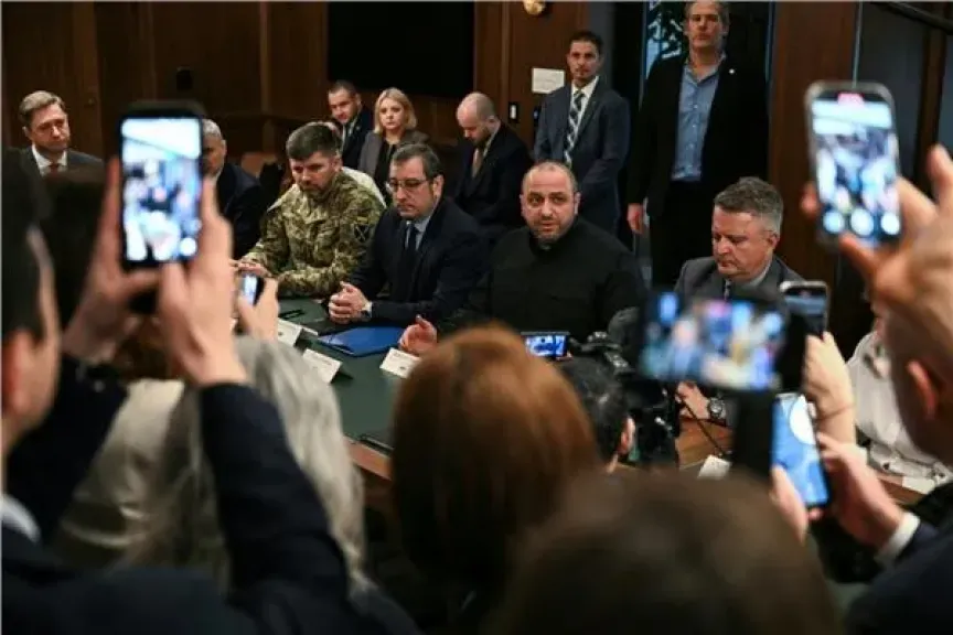 لليوم الثالث.. تواصل المحادثات الأوكرانية الأمريكية في فلوريدا