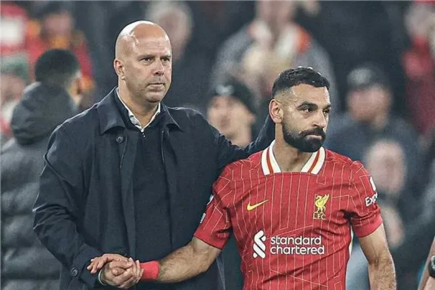 سلوت يعلق على جلوس محمد صلاح على دكة بدلاء ليفربول: ليس قرارا سهلا