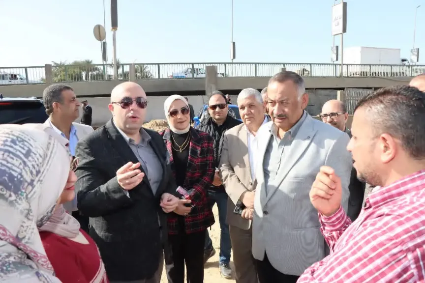 محافظ بنى سويف يتفقد  الأعمال الجاري تنفيذها بمشروع المرسى السياحى