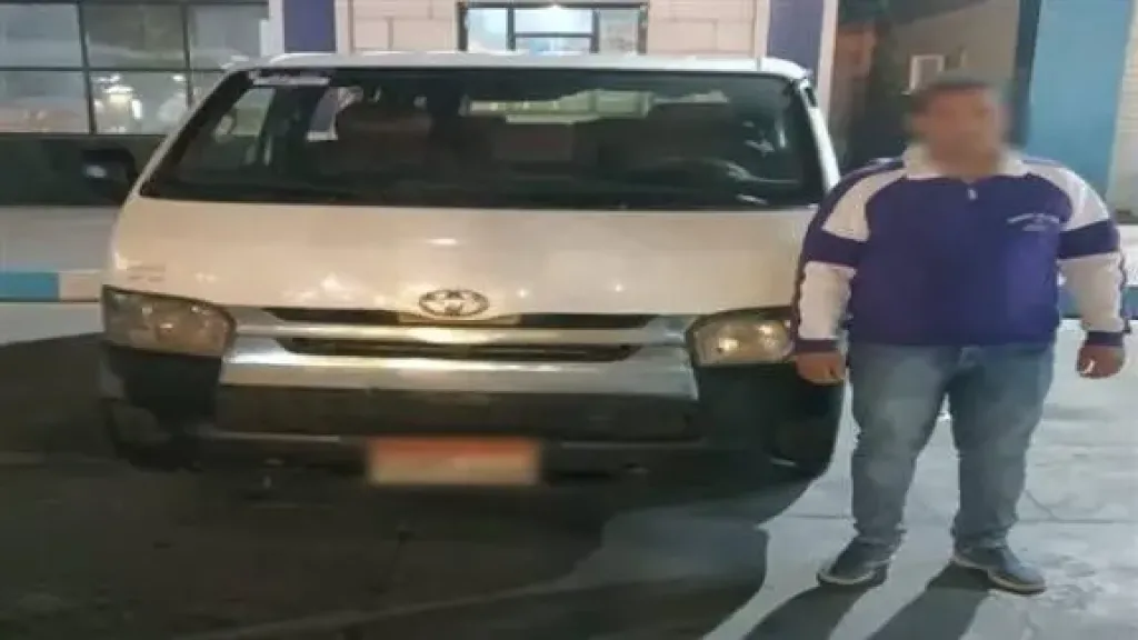 ضبط سائق ميكروباص لتعديه على سيدة بالإسكندرية