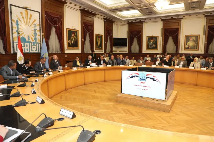 محافظ القاهرة: تقديم كل التيسيرات والتسهيلات لتقنين الأوضاع للمواطنين الجادين فى ملف التصالح