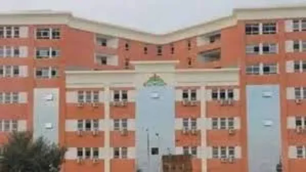 ناصر الجيزاوى رئيس جامعه بنها