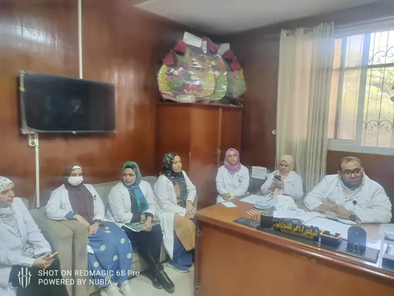 صحه الشرقيه:مستشفى فاقوس المركزي تعقد اجتماعا بالصيدلة الإكلينيكية