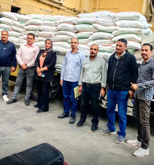 ضبط 620 كجم مواد غذائية منتهية الصلاحية خلال حملات رقابية مكثفة بالبحيرة