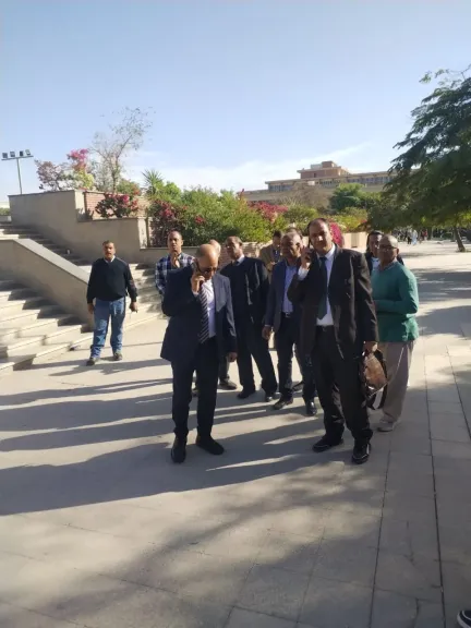 جامعة أسيوط ترفع كفاءة البنية الجمالية للحرم.. وتوجيهات بزيادة المساحات الخضراء
