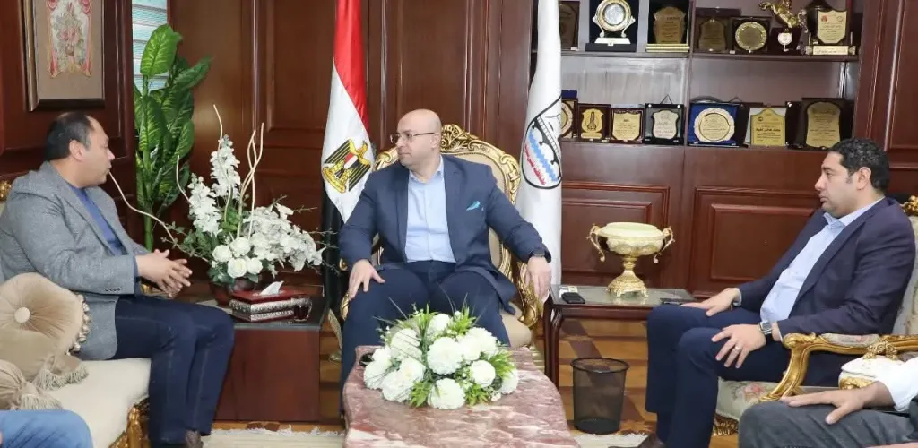 محافظ بني سويف يبحث مع رئيس هيئة تنمية الصعيد مستجدات مشروعات الهيئة الجارية