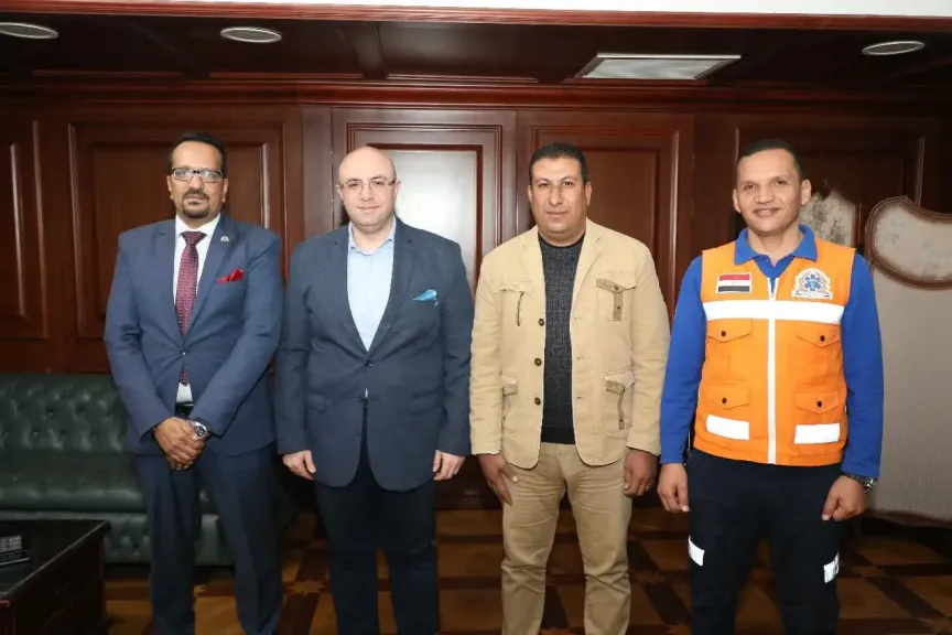 محافظ بني سويف يكرّم مشرف غرفة العمليات بمرفق الإسعاف لإنقاذه عامل نظافة تعرض لتوقف تنفس مفاجئ أثناء عمله
