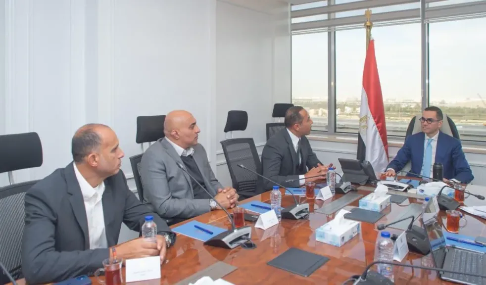 وزير الاستثمار يبحث مع ”أبو غالي موتورز” خطط توطين صناعة الدراجات النارية في مصر