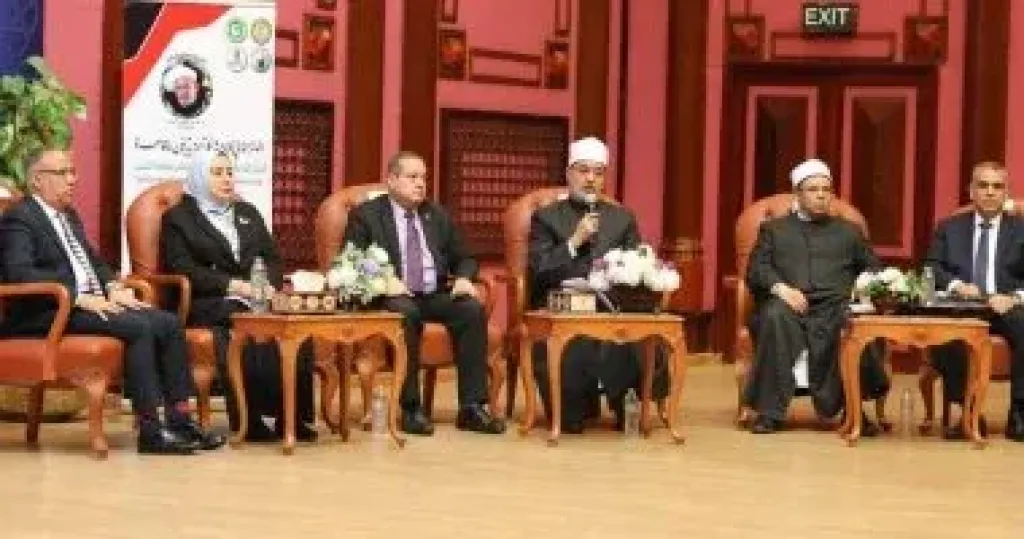 المفتى: الانتماء للوطن وخدمته والدفاع عنه يمثل الجذر الأصيل للهوية الوطنية