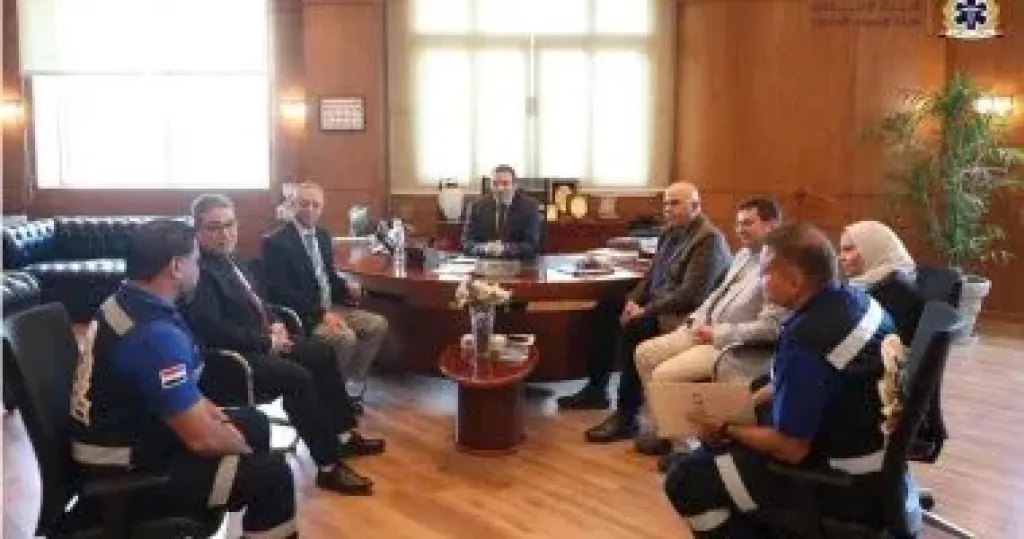 رئيس هيئة الإسعاف يلتقي أعضاء المركز القومي للتدريب لتهنئتهم على فوزهم في مسابقة دولية