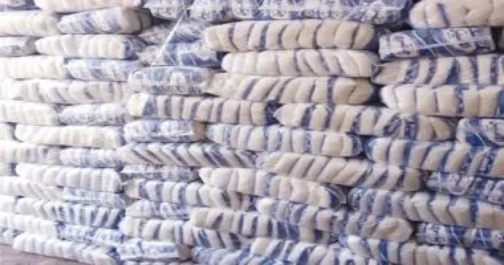 ضبط 2 طن سكر معاد تعبئته ناقص الوزن و420 علبة سجائر مجهولة المصدر بالقليوبية