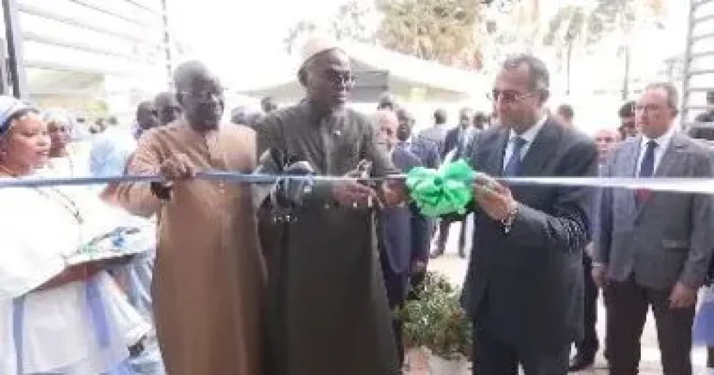 نائب الرئيس الجامبي يفتتح المركز الطبي المصري في بانجول