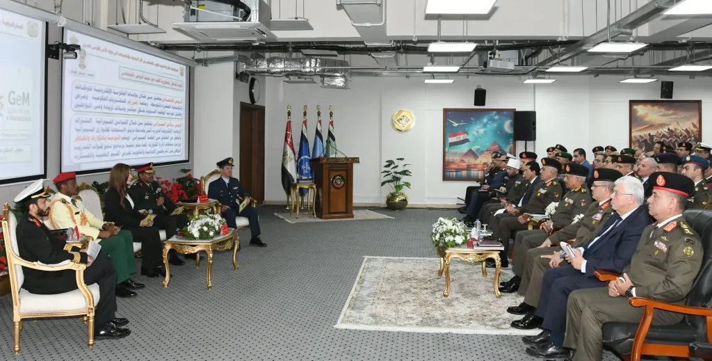 وزير الدفاع يشهد مناقشة البحث الرئيسى للأكاديمية العسكرية للدراسات العليا والإستراتيجية.. صور