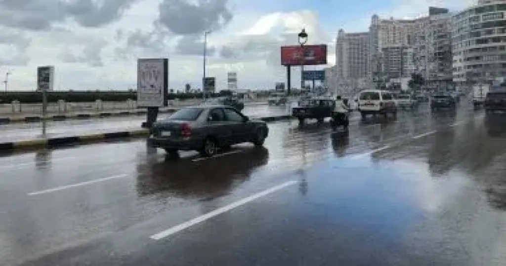 ثانى أيام نوة قاسم.. أمطار رعدية غزيرة تضرب الإسكندرية غدا