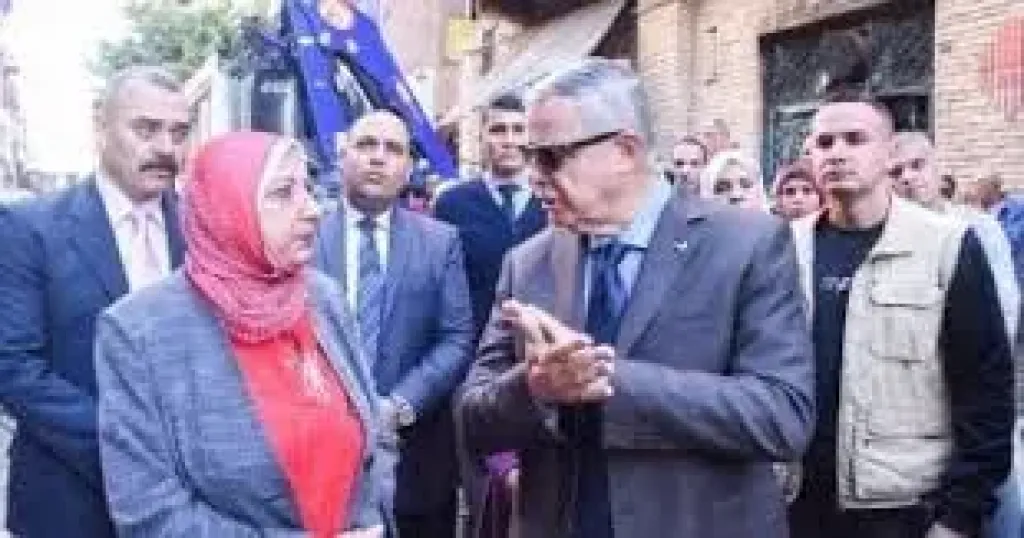 جولة ميدانية لمحافظ الإسكندرية لمتابعة انطلاق إعادة انتخابات المنتزه